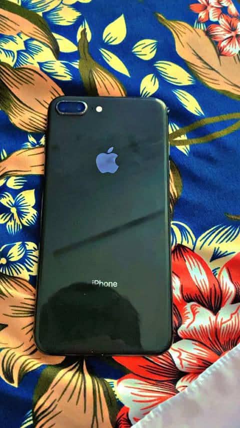 Apple iPhone 8 Plus 0