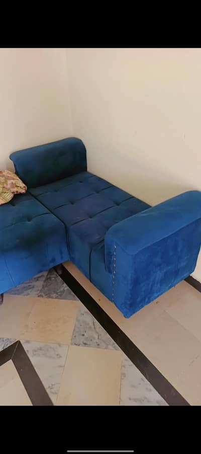 L shape sofa 2 chears teable