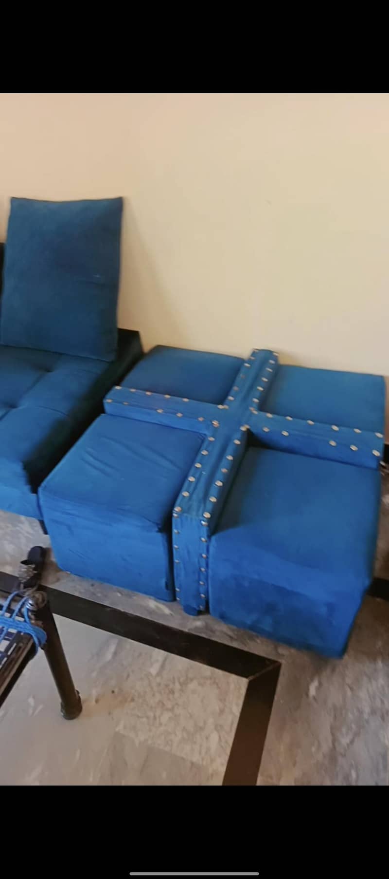 L shape sofa 2 chears teable 3