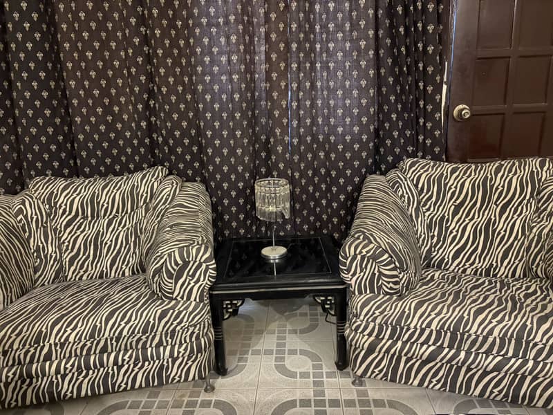 2 Seater Sofa Set 0