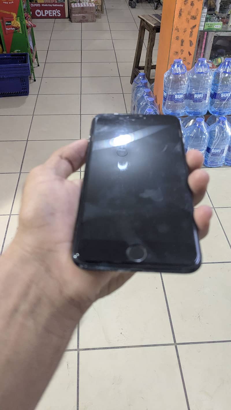 Apple iPhone 7 Plus 1