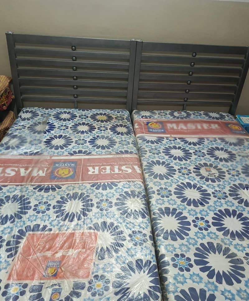 single bed 4