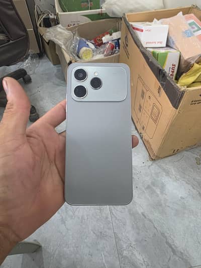 Tecno saprk 40