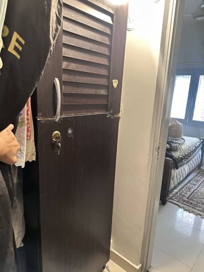 One door Almari