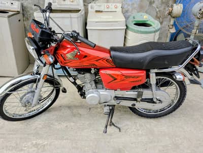 CG Honda 1250 2025 model.