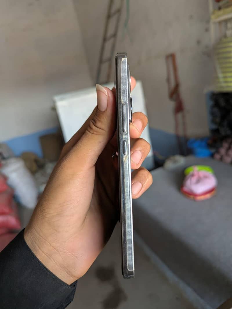 Infinix Note 40 4
