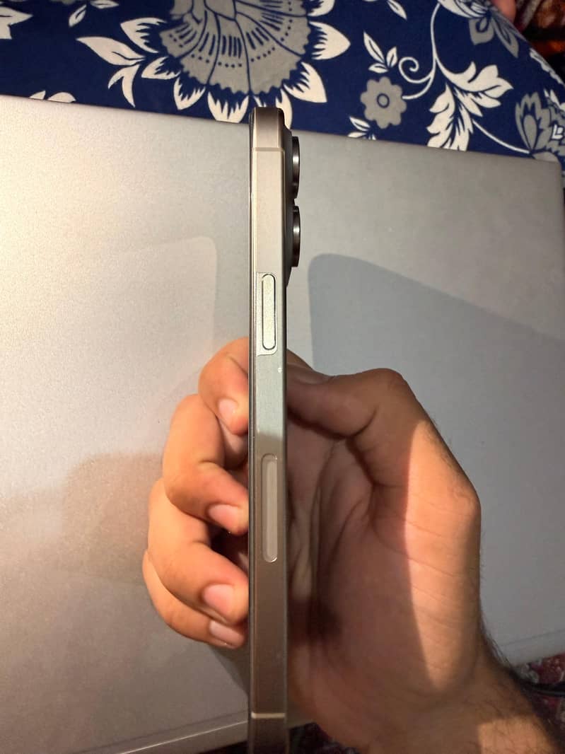 Iphone 15 pro Max 1