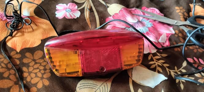 Bicycle right and left indicator lights in working condition