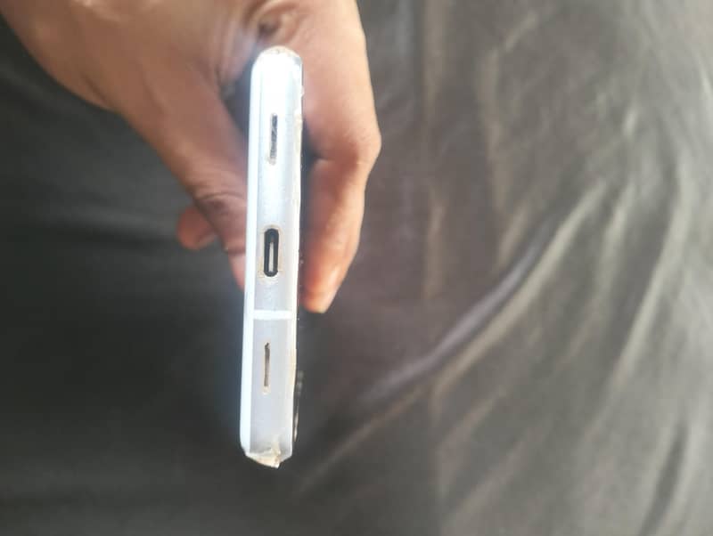 Google Pixel 7a 3