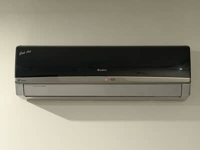 Gree Invertor AC (1.5 Ton)
