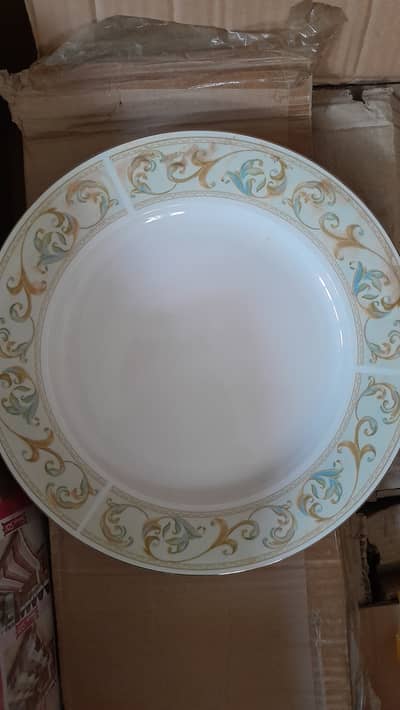 Brand new dinner set