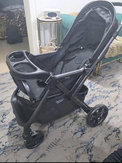 Baby pram/walker 10/10 condition new.