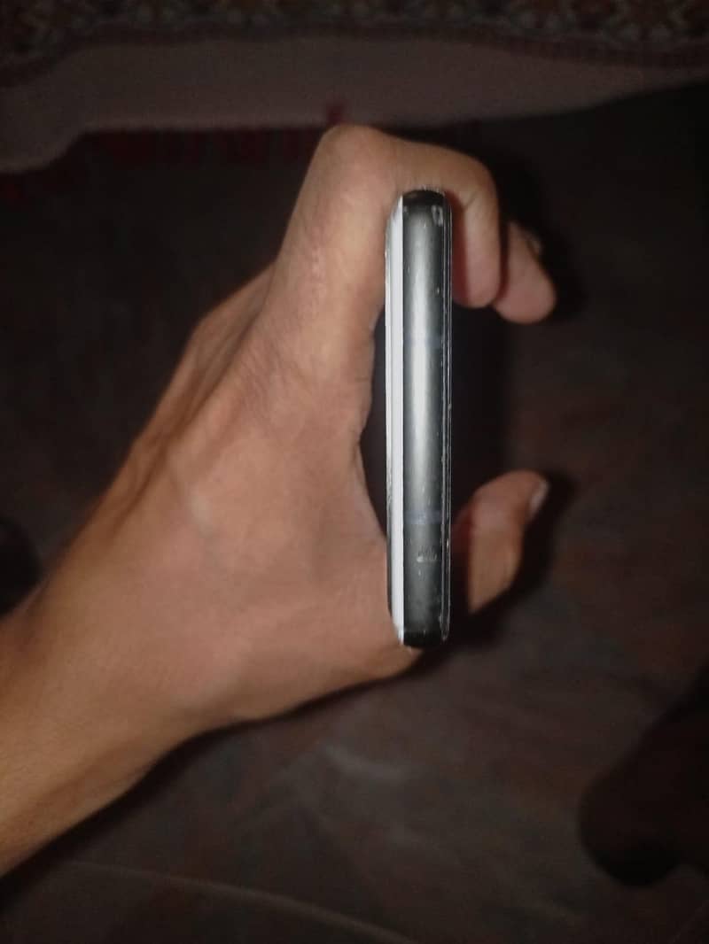 Google Pixel 6a 4