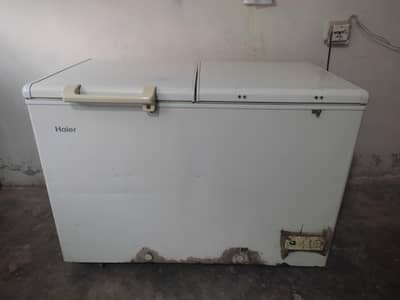 Haier deep freezer double door/cabin