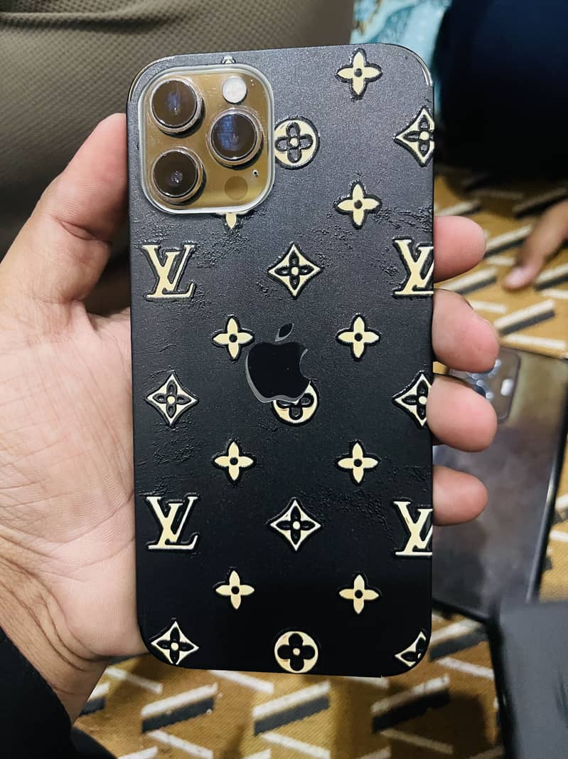 iPhone 12 Pro Max 2