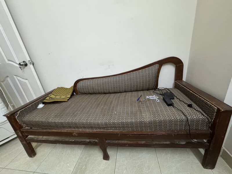 Centre Table & Divan 2
