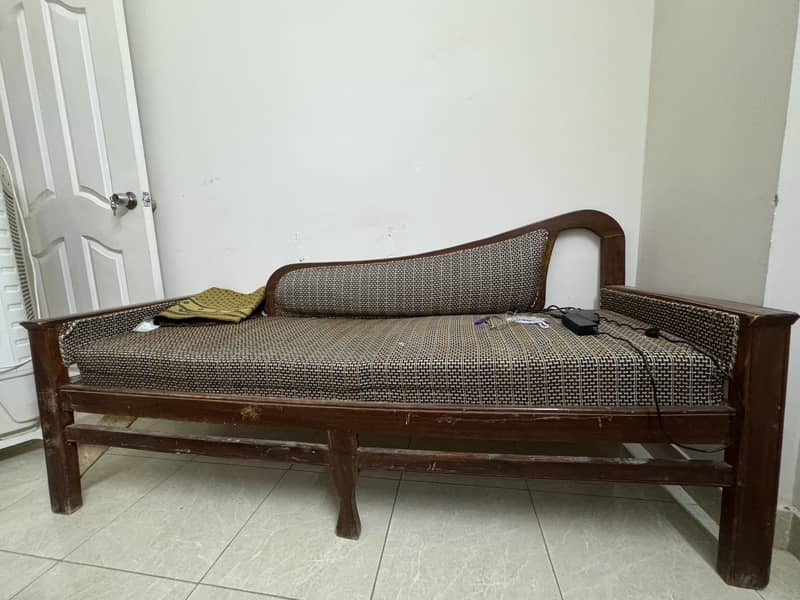 Centre Table & Divan 3