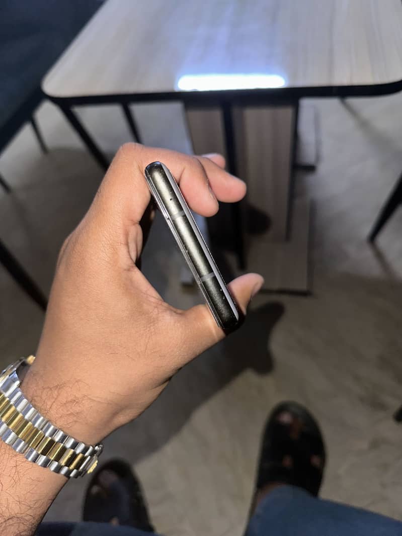 Google Pixel 6a 5