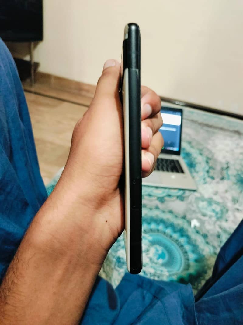 Google Pixel 6a 5