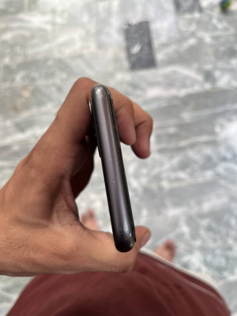 Apple iPhone 11 1