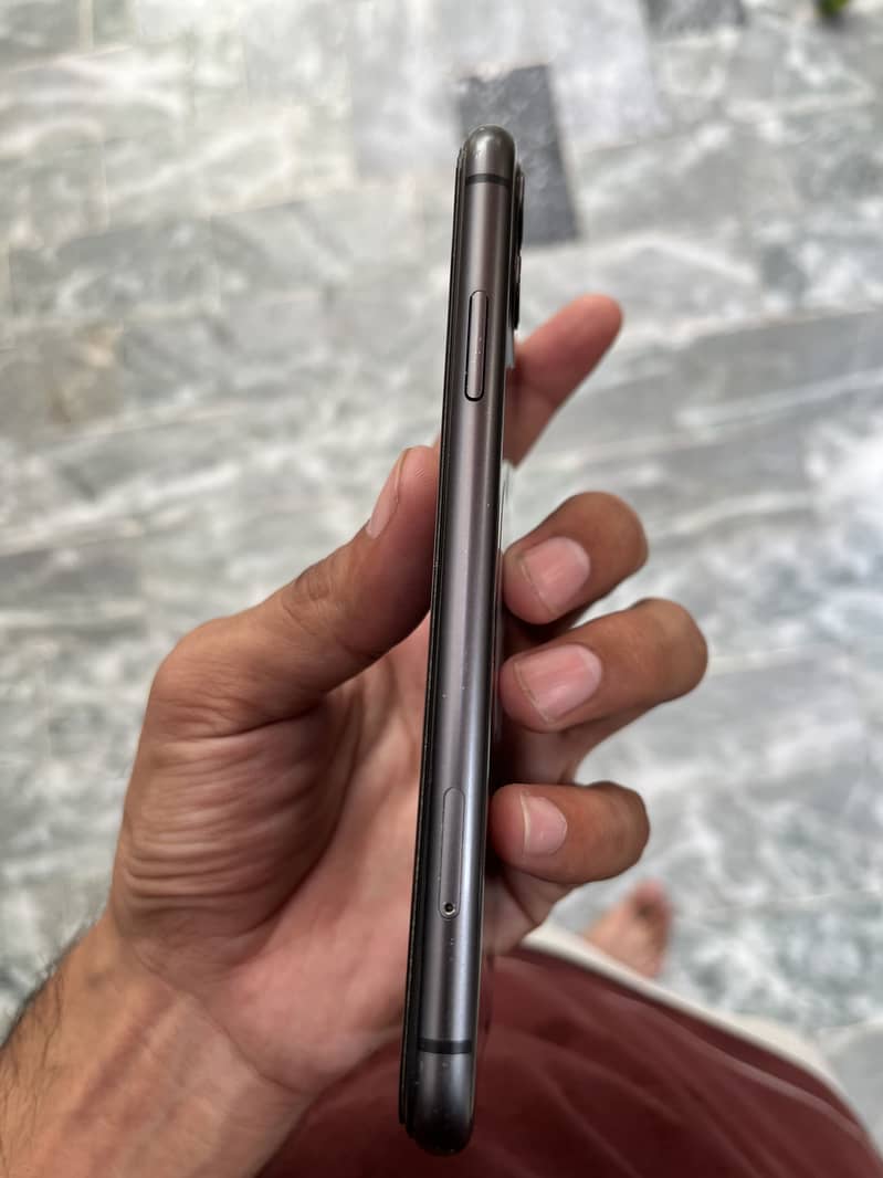 Apple iPhone 11 2