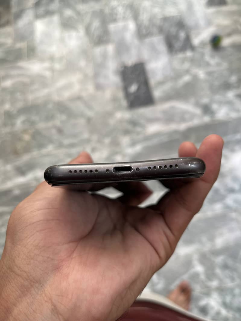Apple iPhone 11 6
