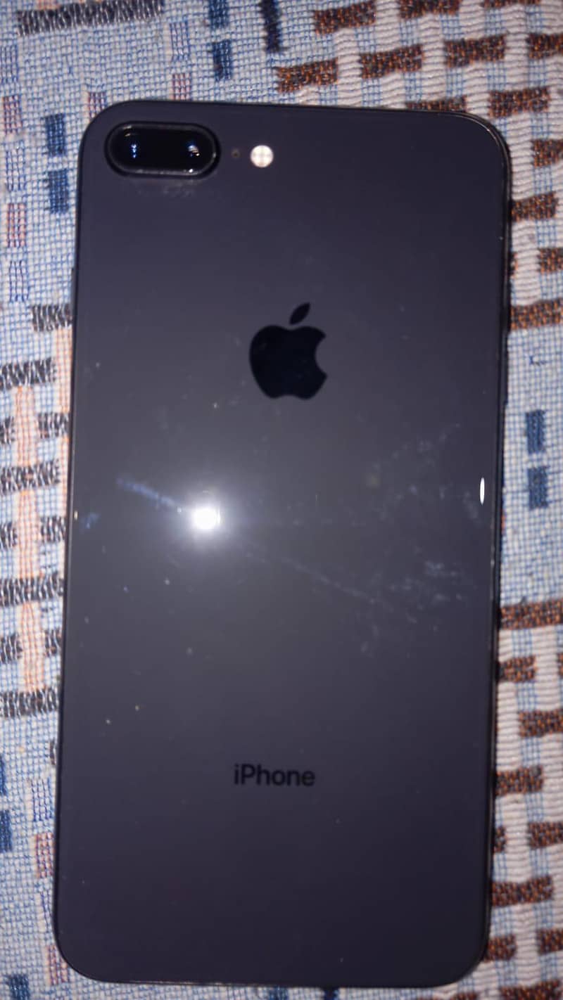 Apple iPhone 8 Plus 0