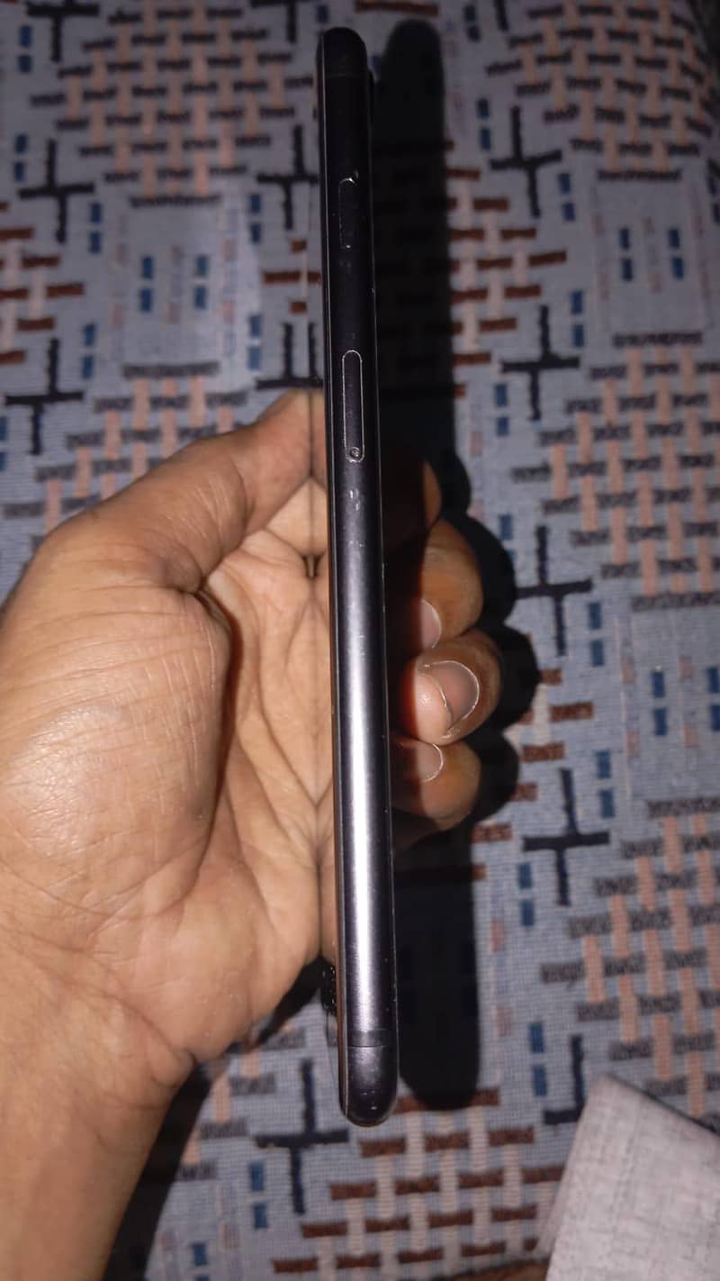 Apple iPhone 8 Plus 2