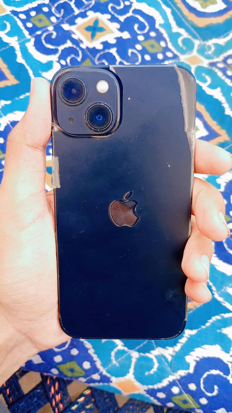 Apple iPhone 13 4