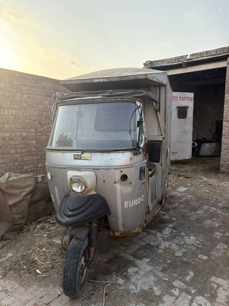 Loader rickshaw 0