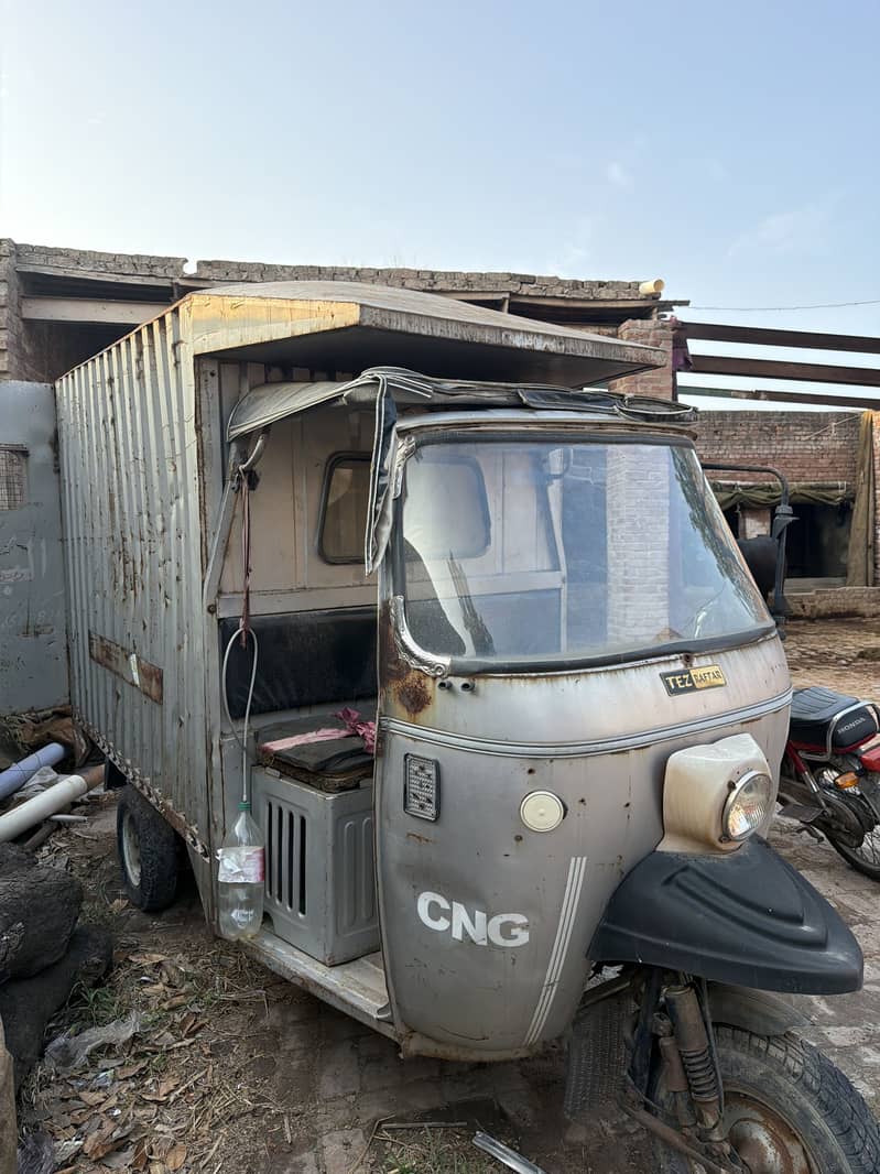 Loader rickshaw 1