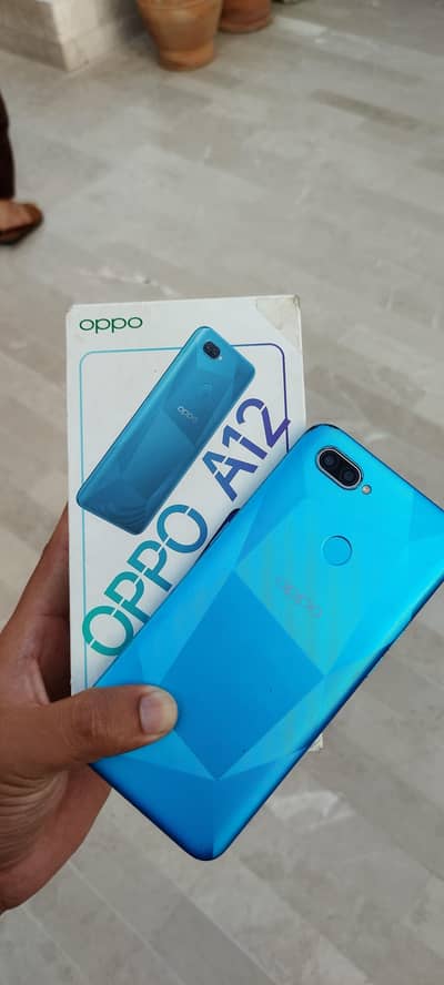 OPPO A12
