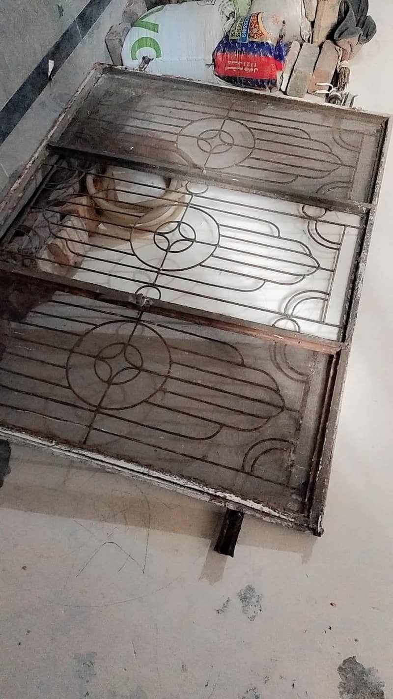 iron window 0