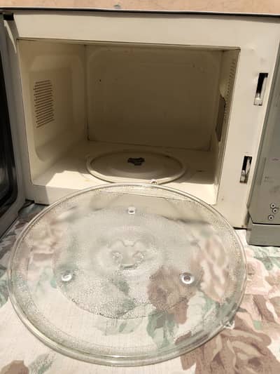 Microwave oven medium size
