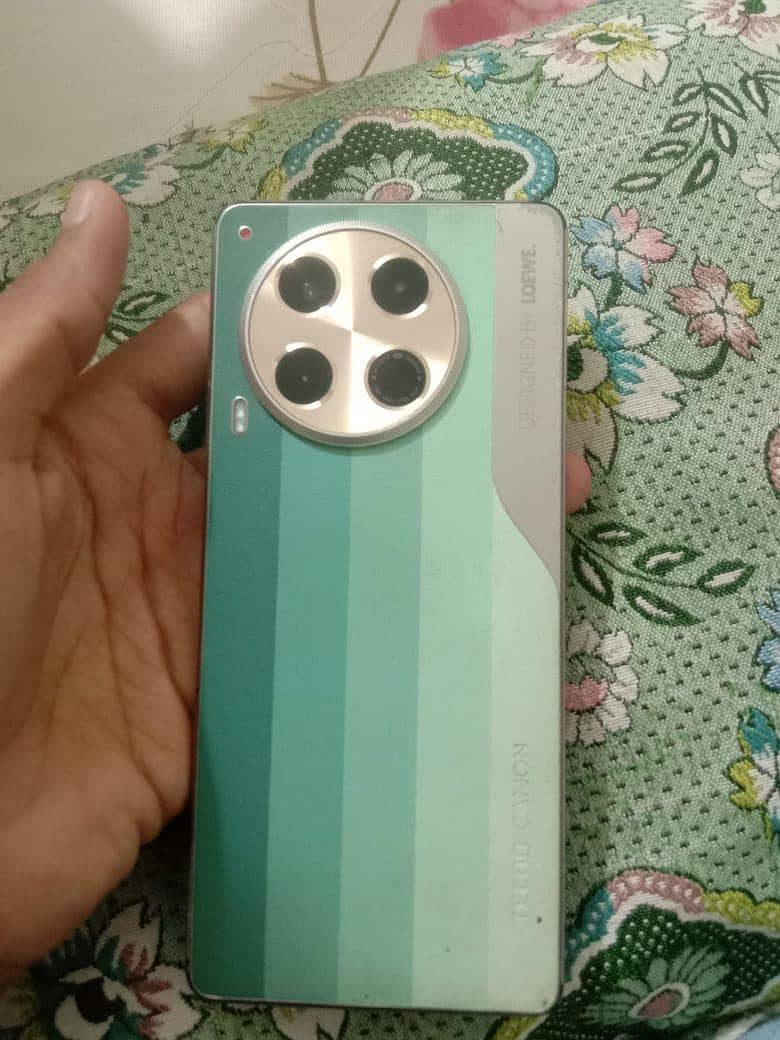 Tecno CAMON 30 2