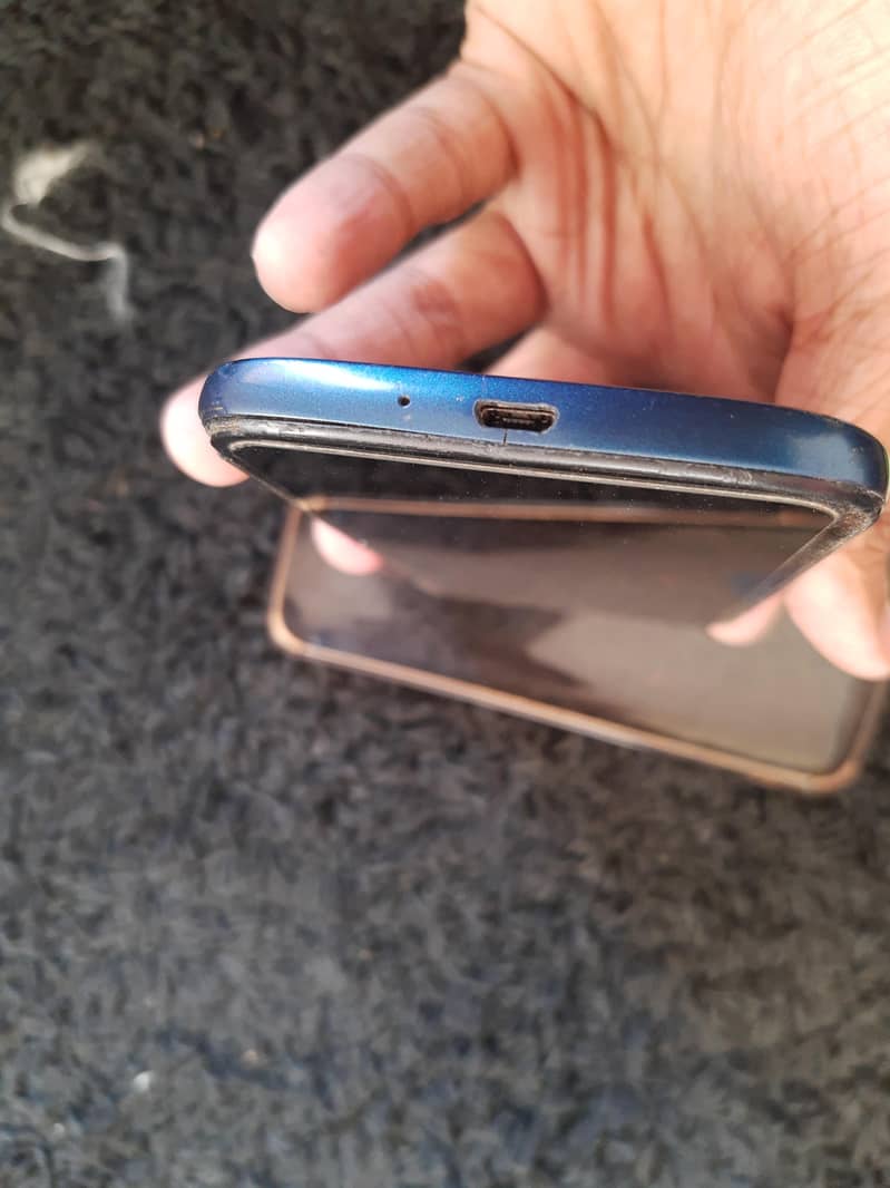 moto e5 cricket 2