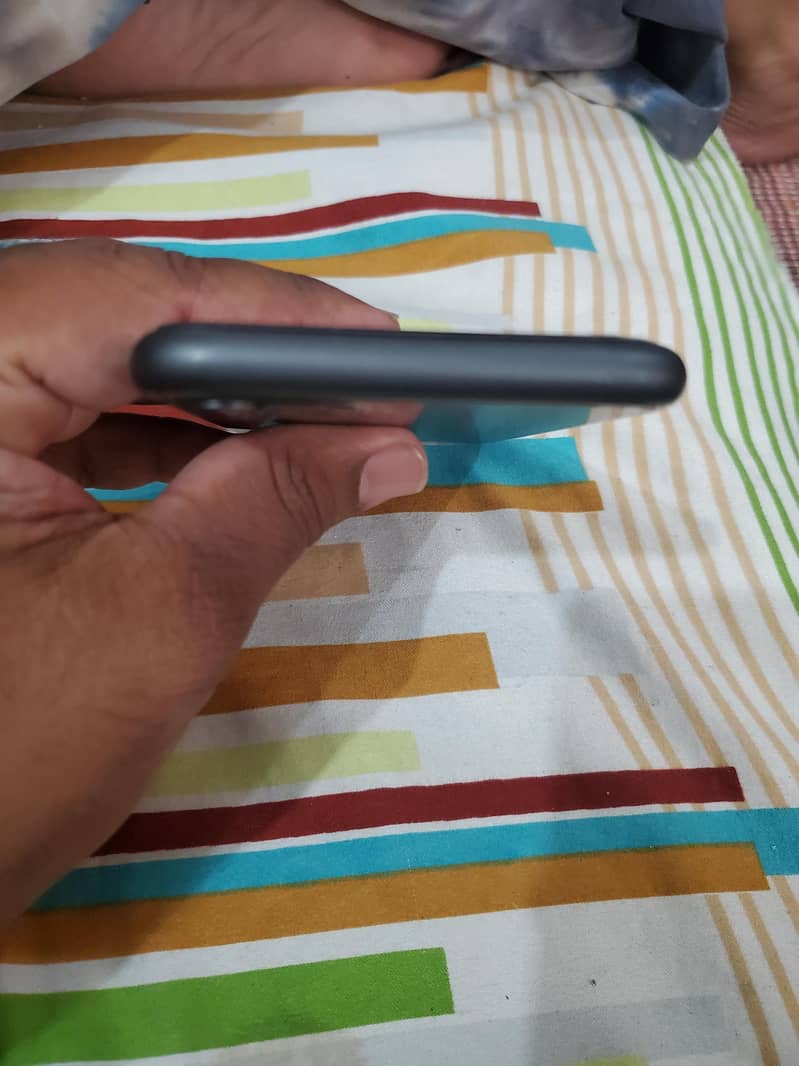Apple iPhone 11 5