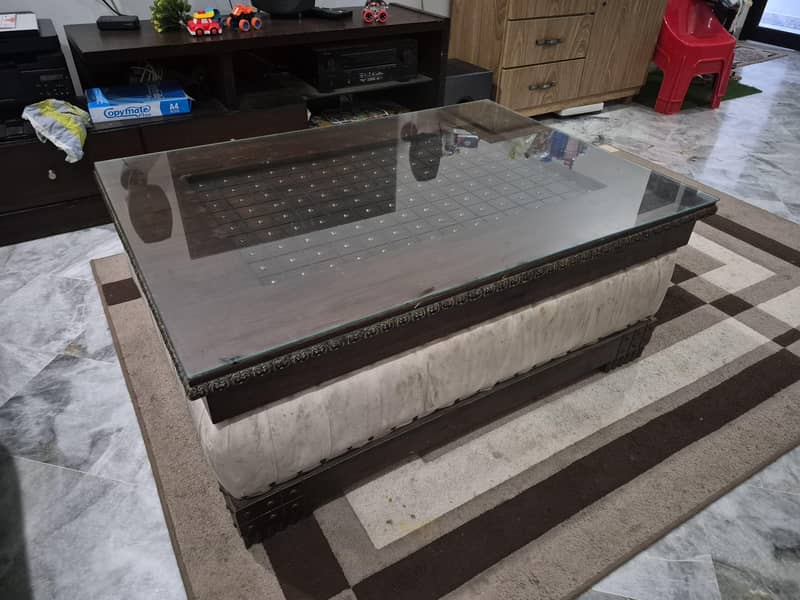 Center Table / Coffee table 0