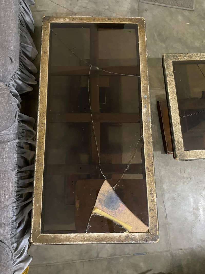 center tables urgent sell 3