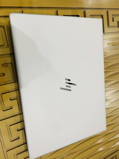 HP ELITEBOOK 830 G5 (16gb,512gb)