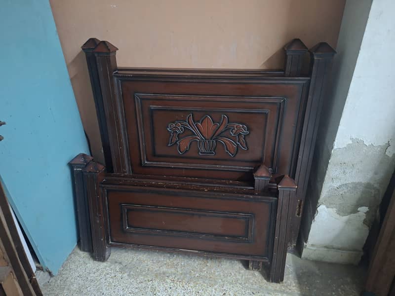 Single bed pair 1