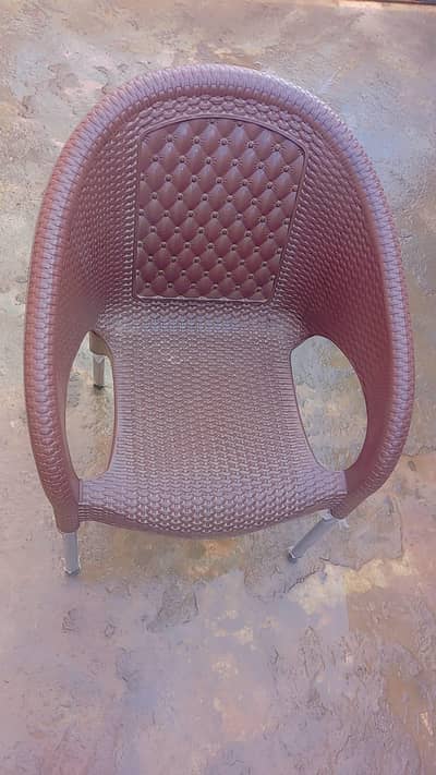 Rattan style chair with folding table
