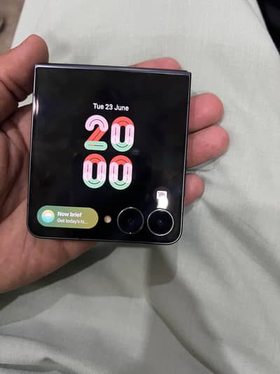 Samsung Z Flip 7 Sim Working