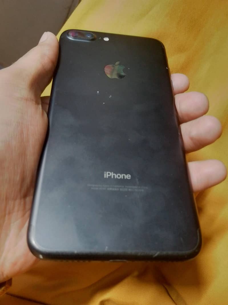 Apple iPhone 7 Plus 2