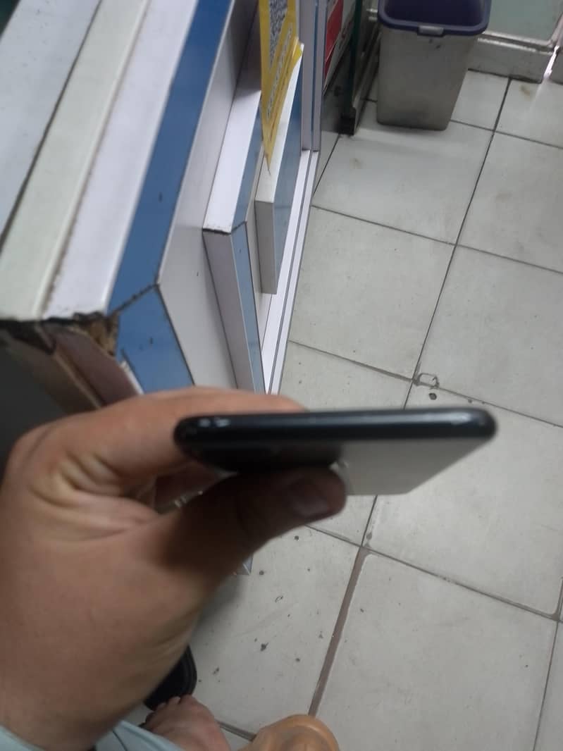 Apple iPhone 7 Plus 10