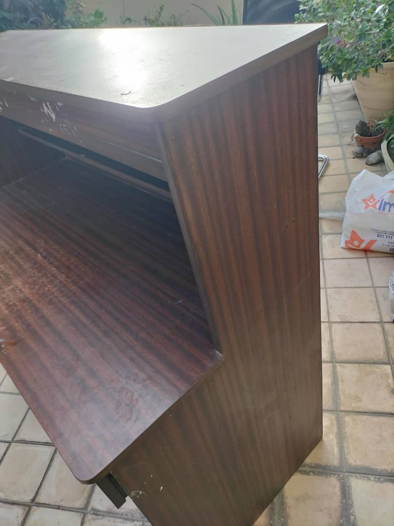 study table or computer table 1