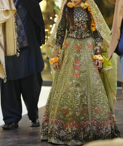 Bridal lehnga for mehndi