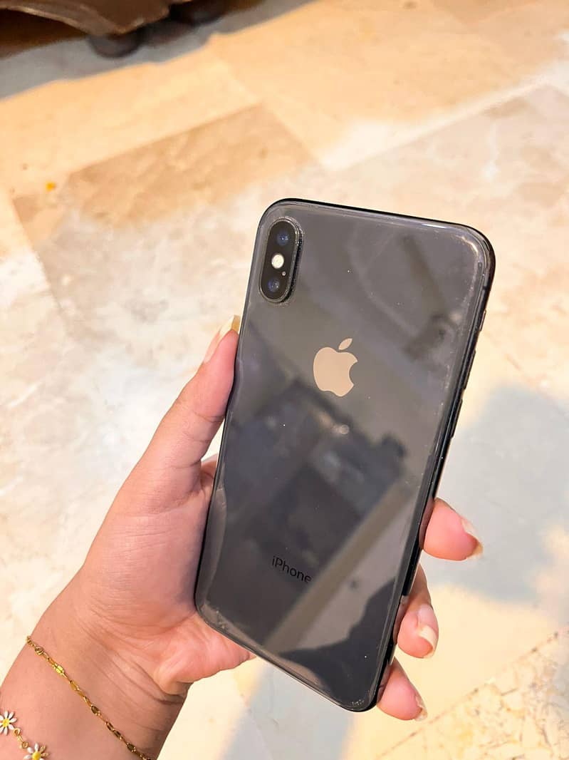 Apple iPhone X 5