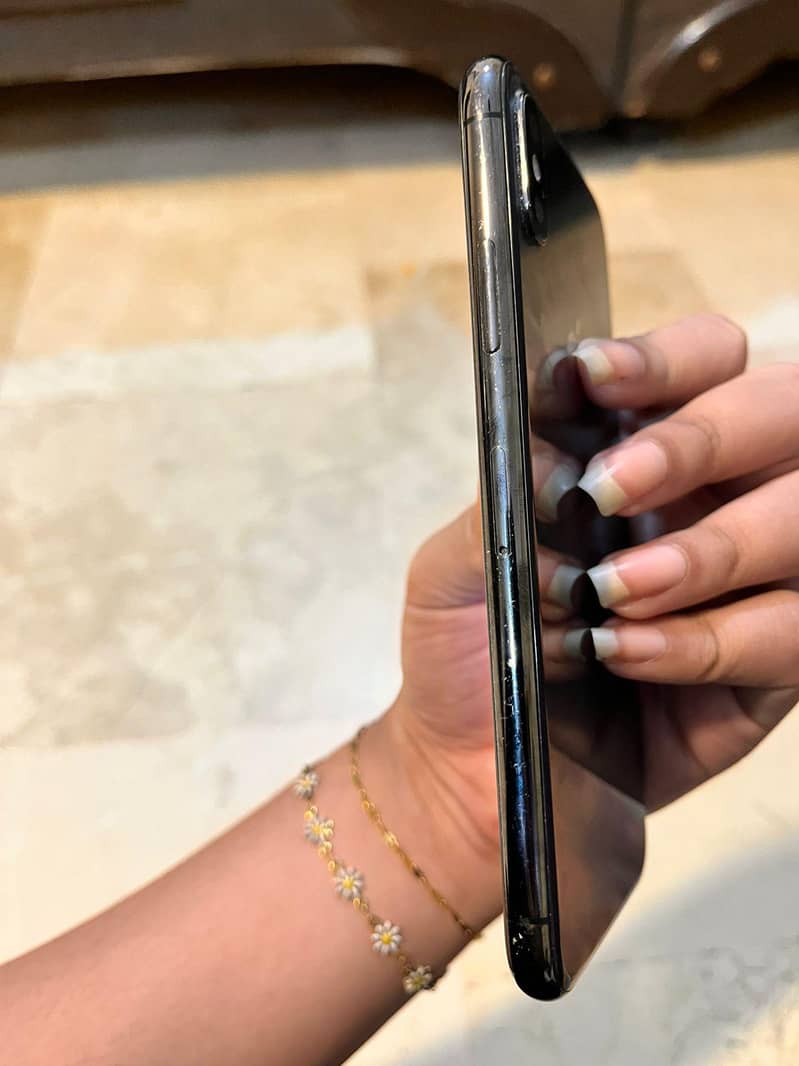 Apple iPhone X 6