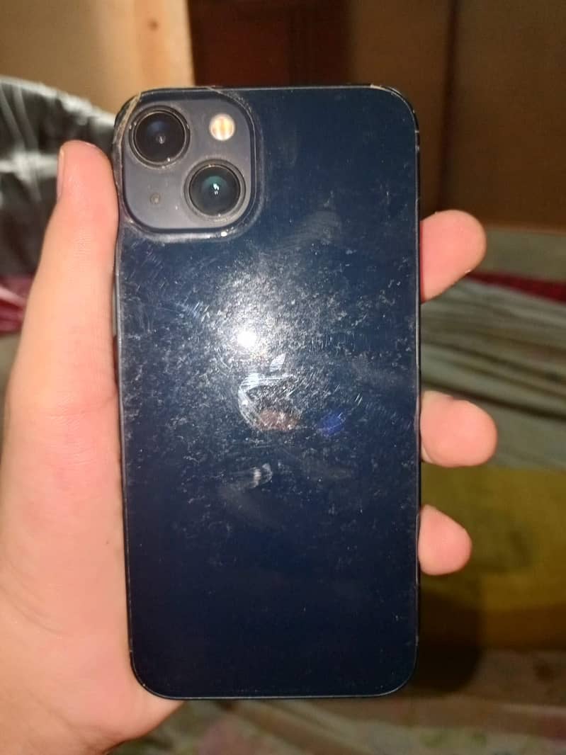 Apple iPhone 13 4